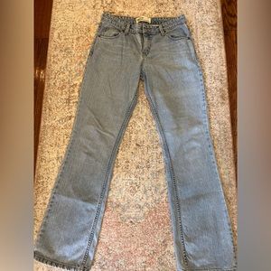 Levi’s signature mid-rise boot Size 6 medium